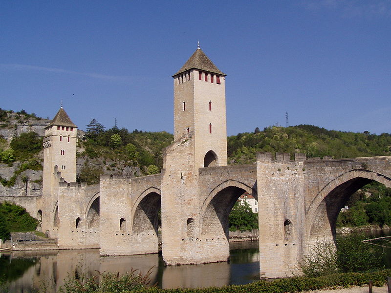 Chateau de Cayrou Cahors: Age and Youth in Decades-Old Wine